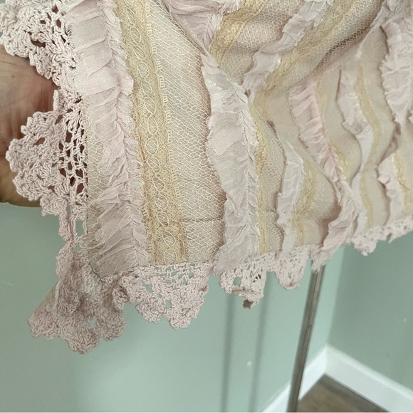 Free People Seraphina Blanket for children Pink/ Rose lace tulle NWT Rare - Picture 4 of 8